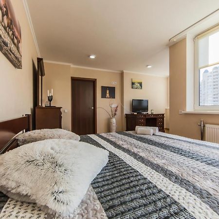 Super Comfort Flat For You Near The Metro. Kyjev Exteriér fotografie