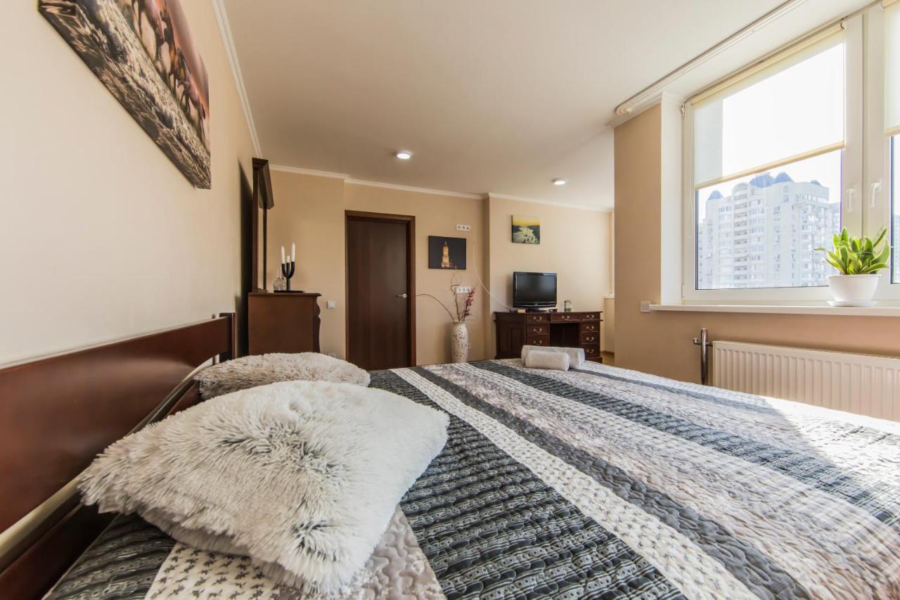 Super Comfort Flat For You Near The Metro. Kyjev Exteriér fotografie
