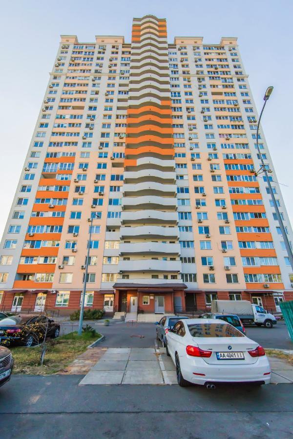Super Comfort Flat For You Near The Metro. Kyjev Exteriér fotografie
